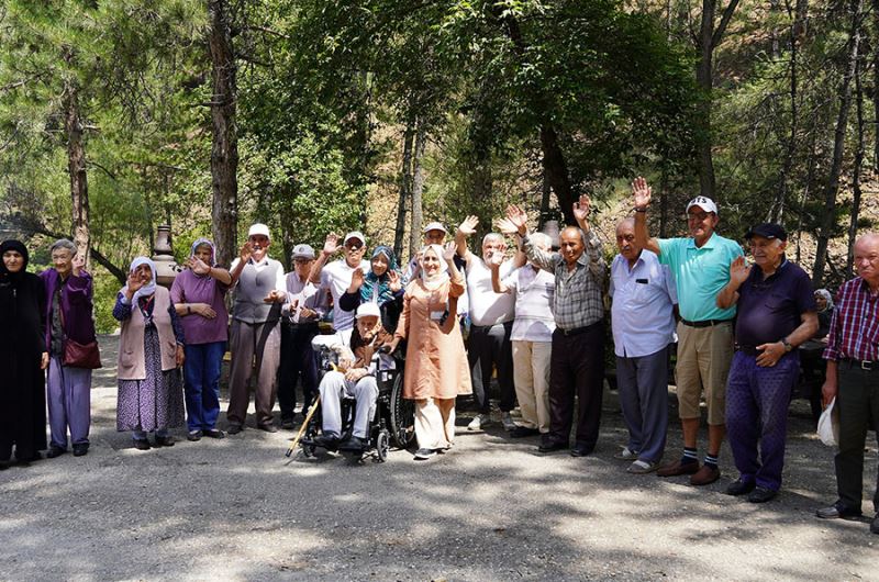 Gönül Köşkü, piknik keyfini Kızılcahamam’da yaşadı