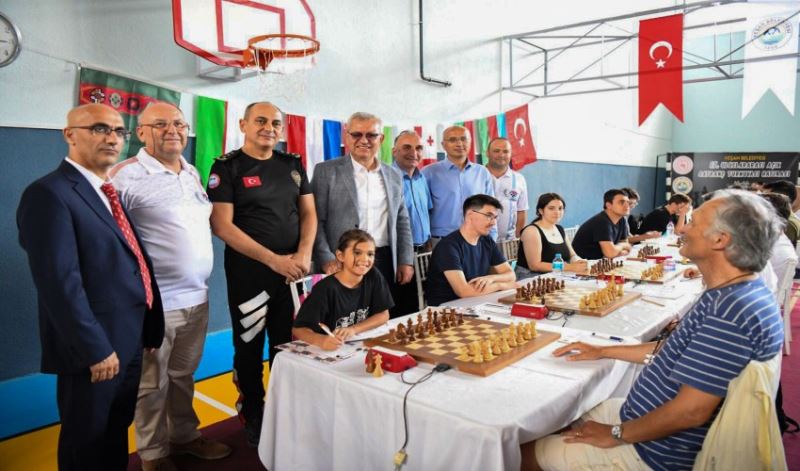 Keşan Belediyesi XVII. Uluslararası Açık Satranç Turnuvası’nda ilk hamleler yapıldı