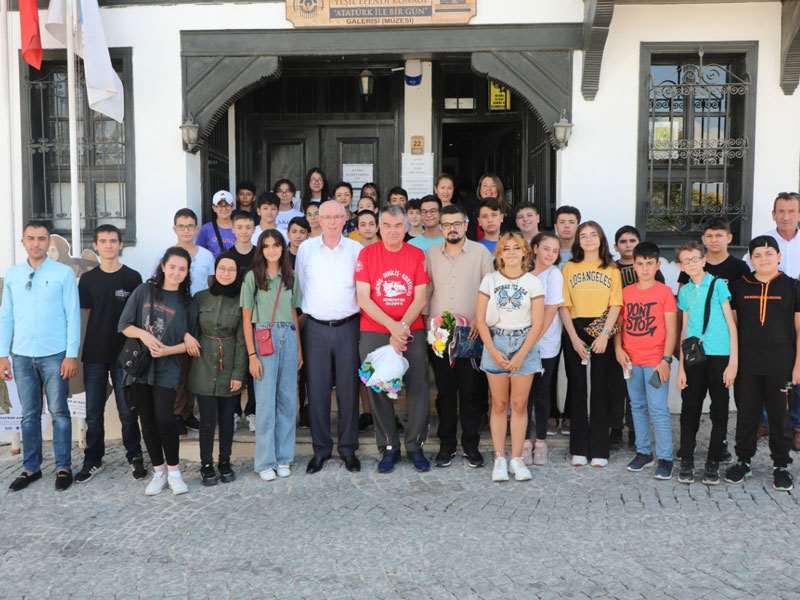 GENÇLERE KURTULUŞ SAVAŞI VE MİLLİ MÜCADELEYİ ANLATTILAR