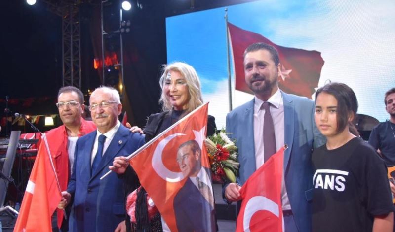 30 AĞUSTOS ZAFER BAYRAMINDA ŞARKÖY