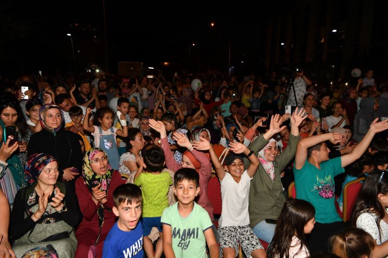 Mamak’ta Mahalleler Şenleniyor