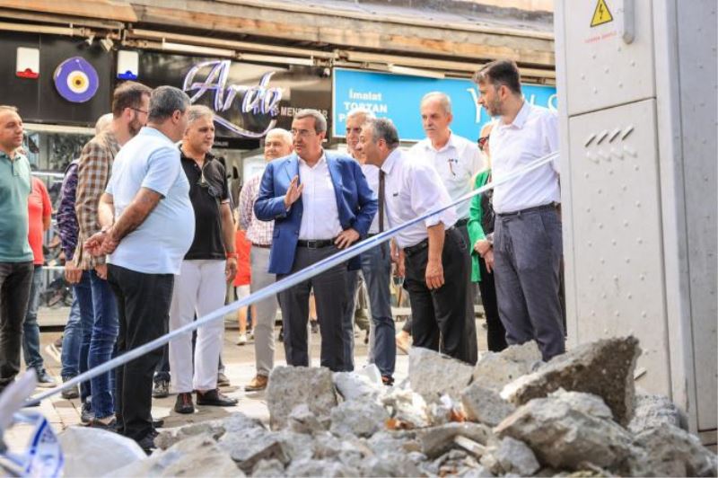 Başkan Batur Yıkılan Şadırvanın Aynı Şekilde Yapılması İçin Talimat Verdi