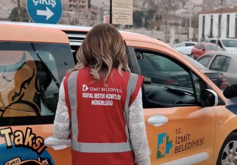 ANNE TAKSİ HİZMETİ İLE İZMİTLİLER GÜLÜMSÜYOR