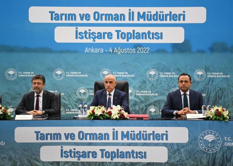 BAKAN KİRİŞCİ’DEN TARIM VE ORMAN İL MÜDÜRLERİNE: “BEREKETLİ TARIM TOPRAKLARIMIZA GÖZÜMÜZ GİBİ BAKMALIYIZ”