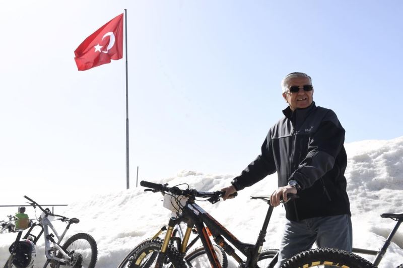 İNGİLİZ BİSİKLET DERGİSİ SAYFALARINDA KEMER’E YER VERDİ
