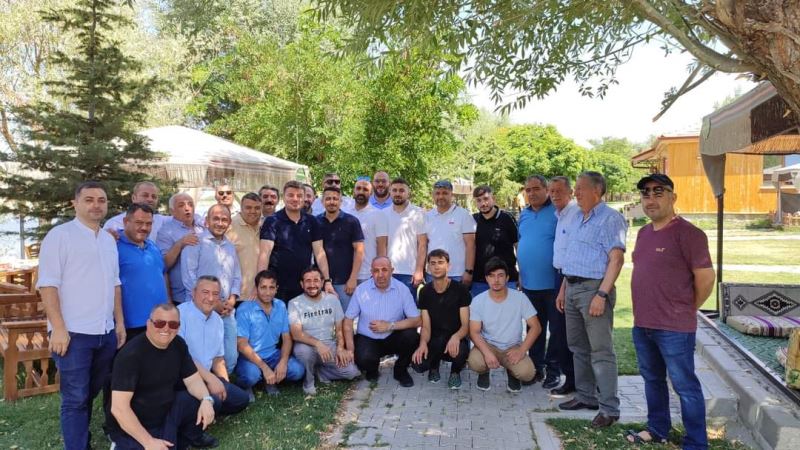 BAŞKAN DİNÇER, HER FIRSATTA VATANDAŞLARLA BİRAYA GELMEYE DEVAM EDİYOR