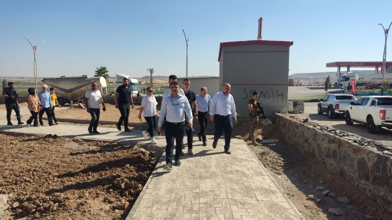 Kaymakam / Belediye Başkan V. Mehmet Tunç, 15 Temmuz Demokrasi ve Milli Birlik Parkındaki Çalışmaları Yerinde İnceledi.