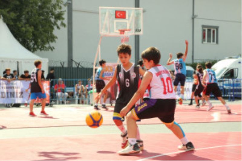 3X3 SOKAK BASKETBOLU TURNUVASI NEFES KESTİ