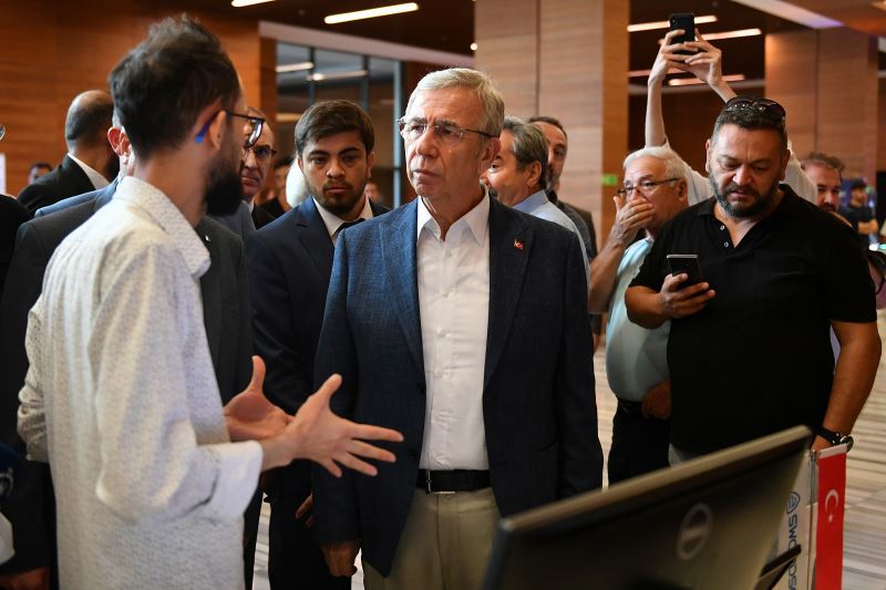 ABB BAŞKANI MANSUR YAVAŞ SANAYİCİLERLE BİR ARAYA GELDİ