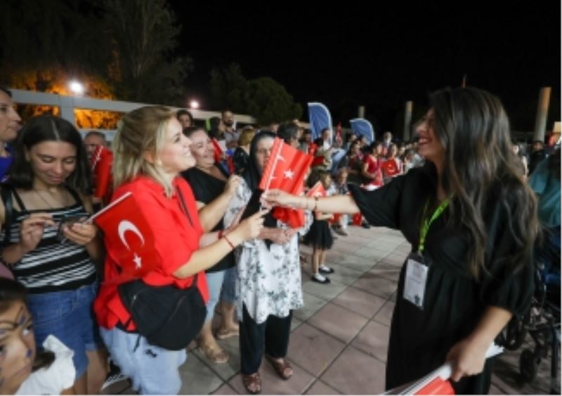 İEF’teki Buca standında 9 Eylül coşkusu