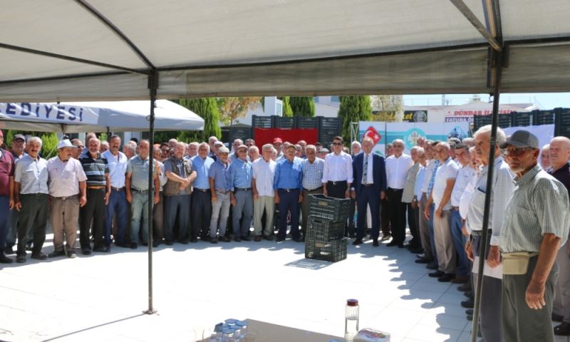 Selendili Üreticinin Yüzü Gülüyor