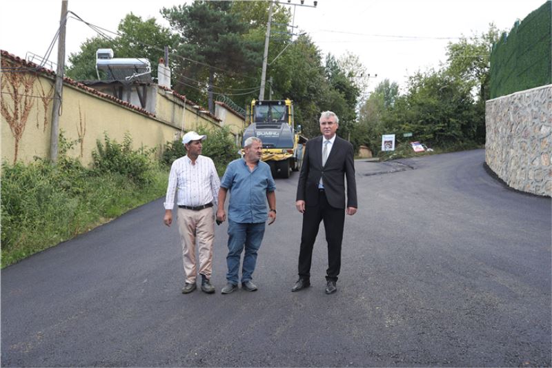 Sapanca Mahmudiye’de asfalt çalışmaları tamamlanıyor