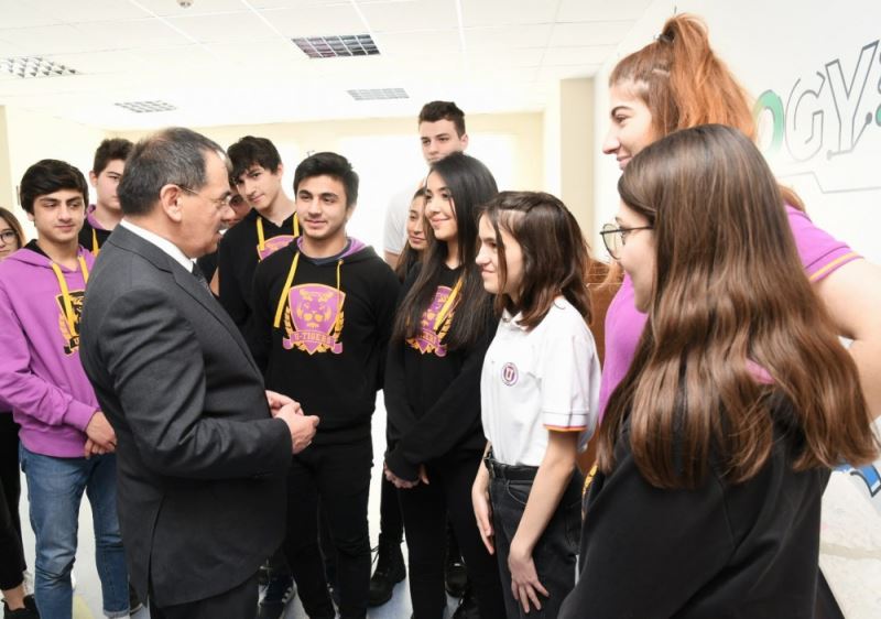 BAŞKAN DEMİR, MEKTUP ARKADAŞLARI İLE BULUŞTU