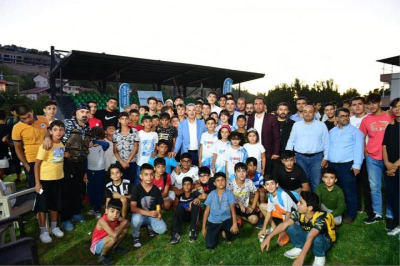 “Hedeflerinin Peşinden Koşan, Özgüveni Yüksek Bir Gençlik İçin Çalışıyoruz”