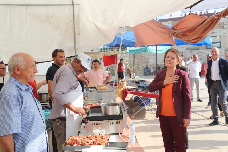 BAŞKAN HÜRRİYET, TAŞKÖPRÜ FESTİVALİ’NDE DERİNCELİ HEMŞERİLERİYLE BULUŞTU