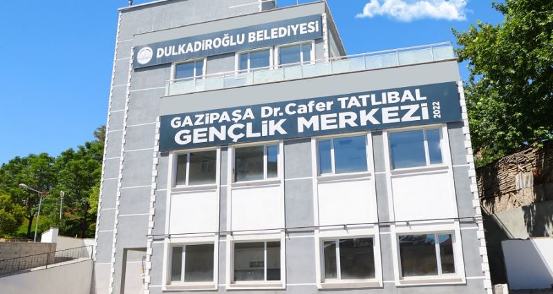 BAŞKAN OKAY’DAN GENÇLERE MÜJDECAFER TATLIBAL GENÇLİK MERKEZİ HİZMETE AÇILIYOR