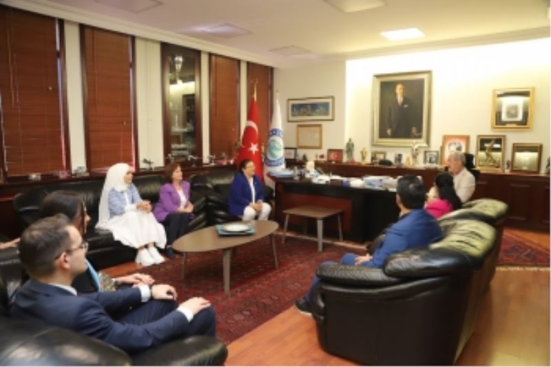 İYİ PARTİLİ KADIN YÖNETİCİLERDEN BÜYÜKERŞEN’E ZİYARET