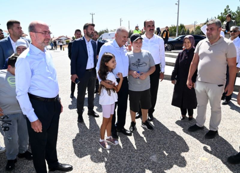 BİNALİ YILDIRIM’DAN KONYA TROPİKAL KELEBEK BAHÇESİ
