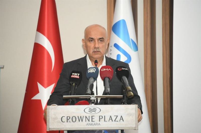 BAKAN KİRİŞCİ: TARIMDA VERİMİ EN ÜST NOKTAYA TAŞIYAN TEKNOLOJİLERİ KULLANMALIYIZ