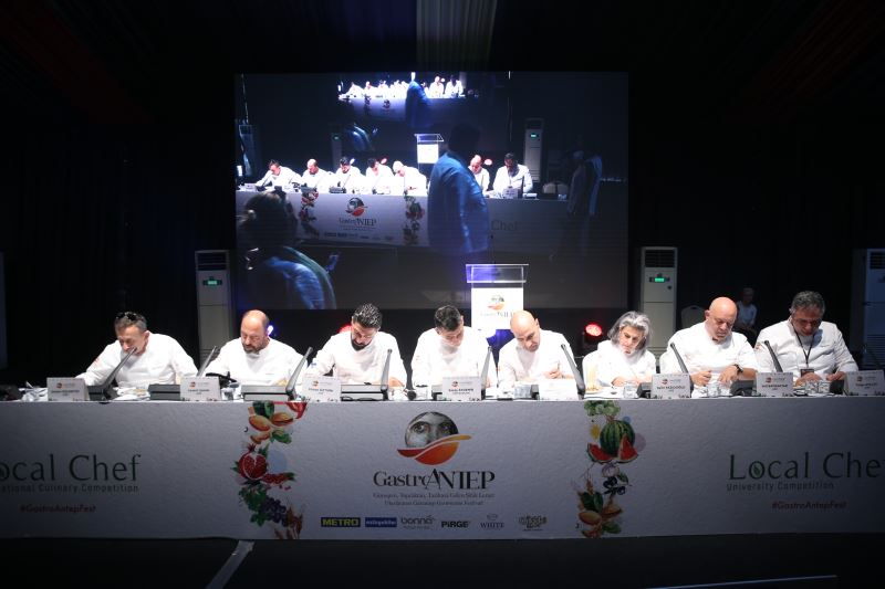 GASTROANTEP DOLU DOLU GEÇİYOR