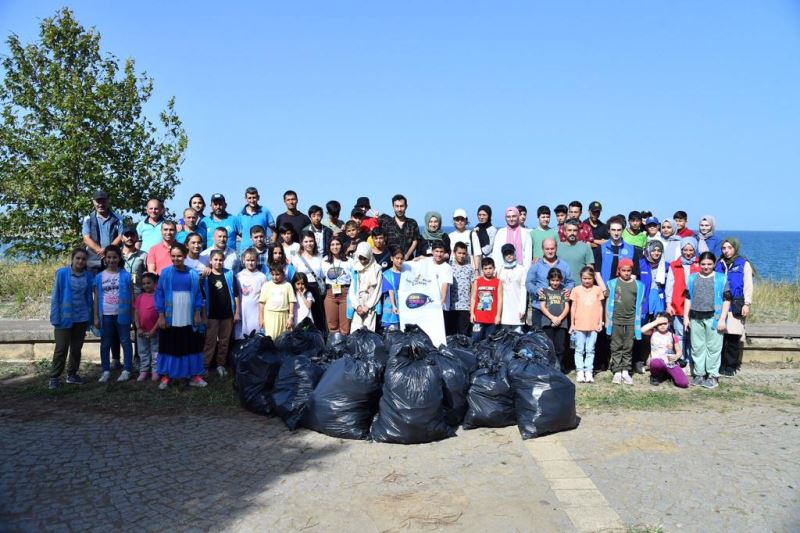 2,5 ton çöp ve atık toplandı