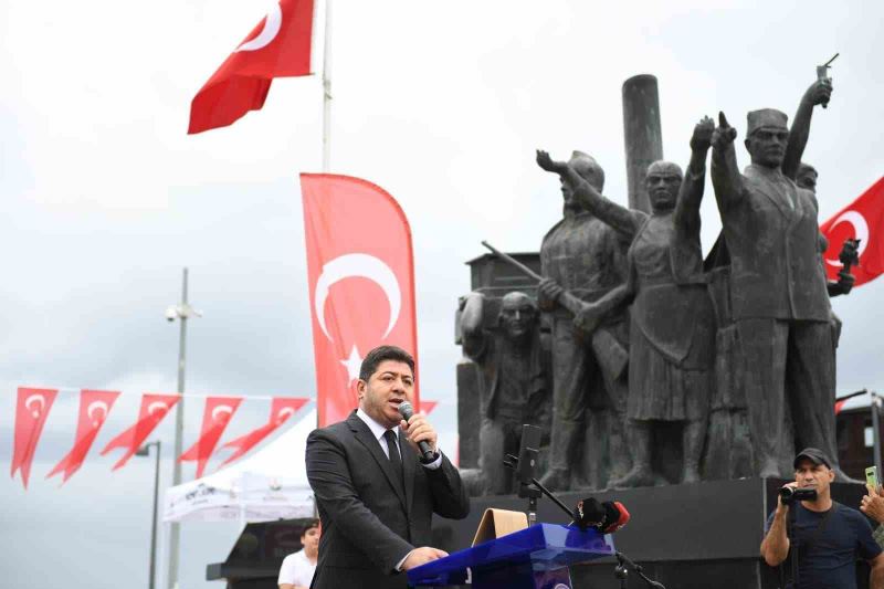 BAŞKAN TÖREN “BUGÜN KAHRAMAN GAZİLERİMİZİN ŞEREF ŞEHRİMİZİN DE ONUR GÜNÜDÜR”