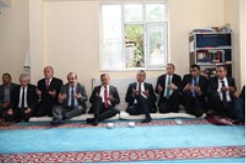 Tarım ve Orman Bakan Yrd. Sn. Bekir Gizligider ve Vali/Belediye Başkan V. Sn. İdris Akbıyık Dört Yol Camii