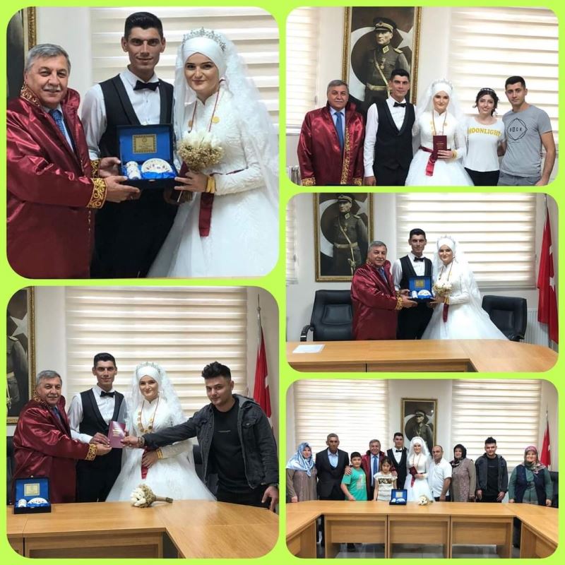 Genç çiftlere iki cihan saadeti temenni ediyoruz.