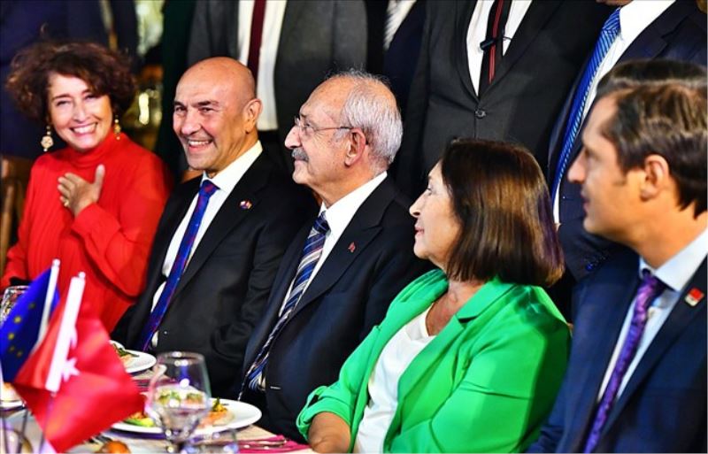 Başkan Soyer: “Ödülü 4,5 milyon İzmirli adına alıyorum”