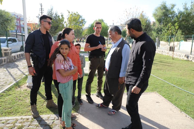 Kaymakam/Belediye Başkan V. Nazlı Demir, Nur Mahallesi Botaş Parkında İncelemelerde Bulundu.