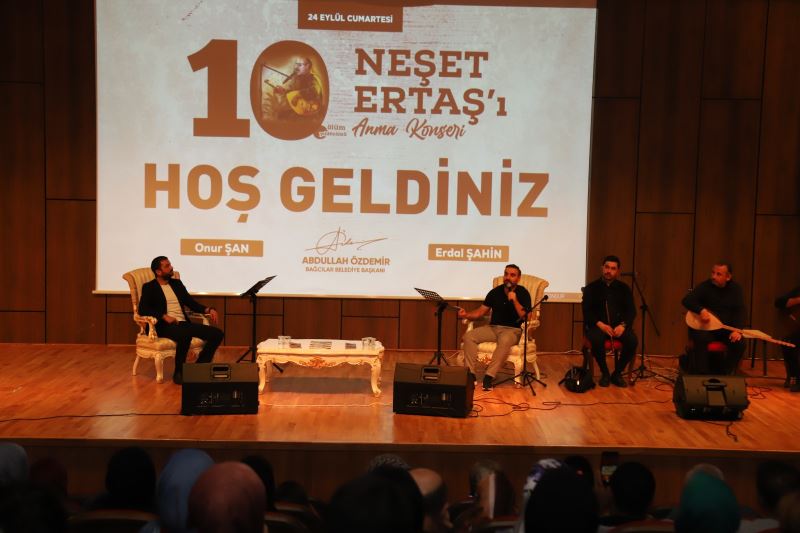 HALK OZANI NEŞET ERTAŞ, TÜRKÜLERİYLE ANILDI
