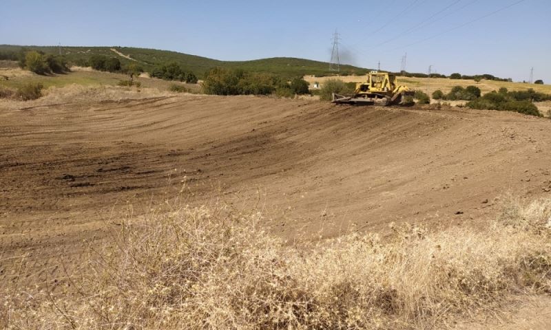 Kula Ahmetli Mahallesi’nin Göletleri Temizlendi