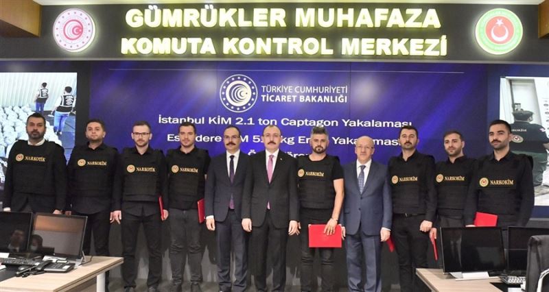 Bakan Muş, Uyuşturucu Yakalamalarında Başarı Gösteren Muhafaza Memurlarına Ödül Verdi