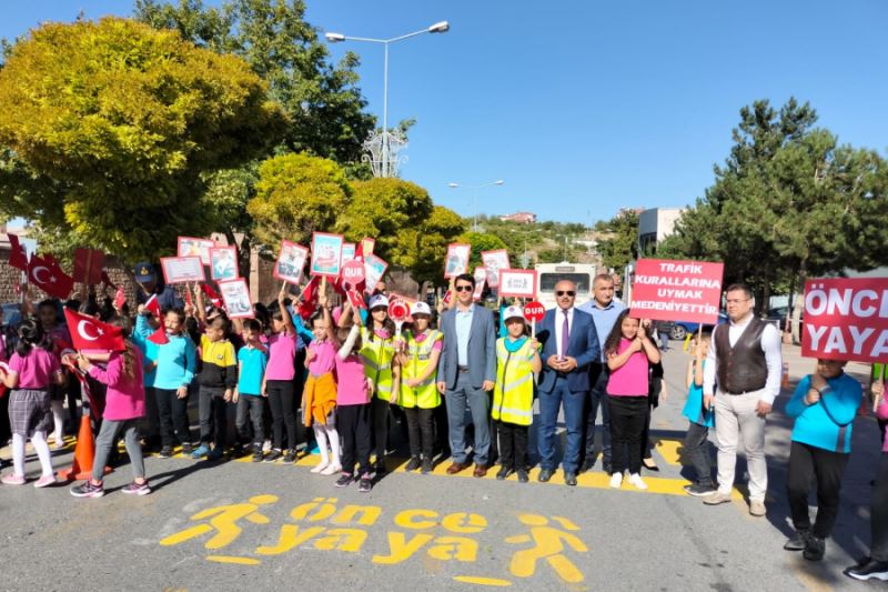 İlçemizde İlçemizde trafikte yaya önceliği konusunda farkındalığı arttırmak,