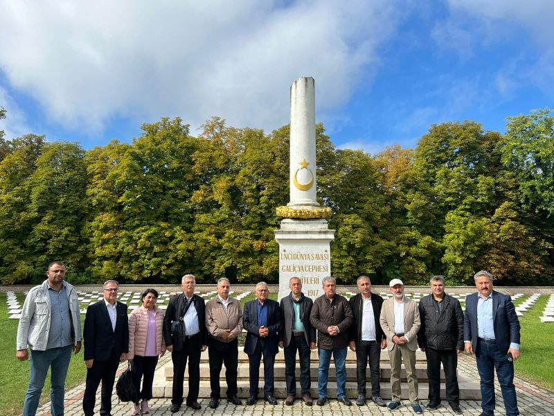 Başkan Büyükkılıç, Galiçya Cephesi Türk Şehitliği’ni Ziyaret Etti, TBMM Başkanı Şentop İle Görüştü
