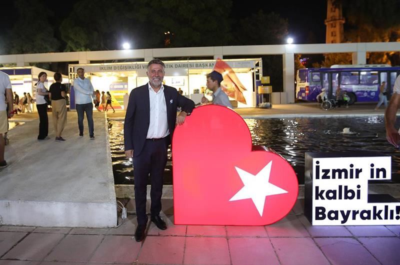 Bayraklı, fuardaki yerini aldı