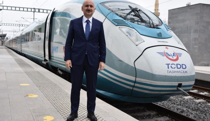 ULAŞTIRMA VE ALTYAPI BAKANI KARAİSMAİLOĞLU: HIZLI TREN SEFER SAYISINI 10 EYLÜL’DEN İTİBAREN ARTIRIYORUZ