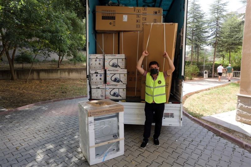 Yenimahalle’de Sel Mağdurlarına Destek
