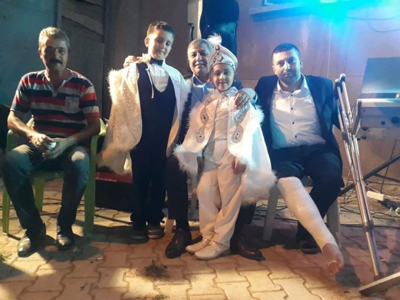 Mehmet Akif ve Adnan Efe