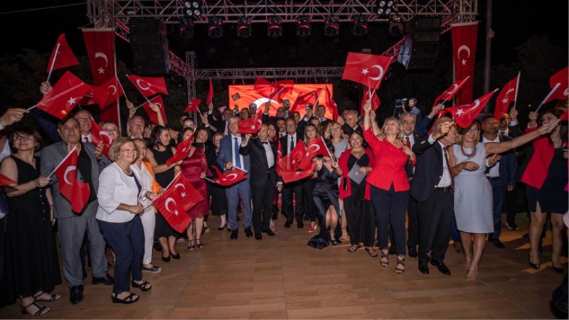 Başkan Soyer: “Biz hürriyetimize aşığız”
