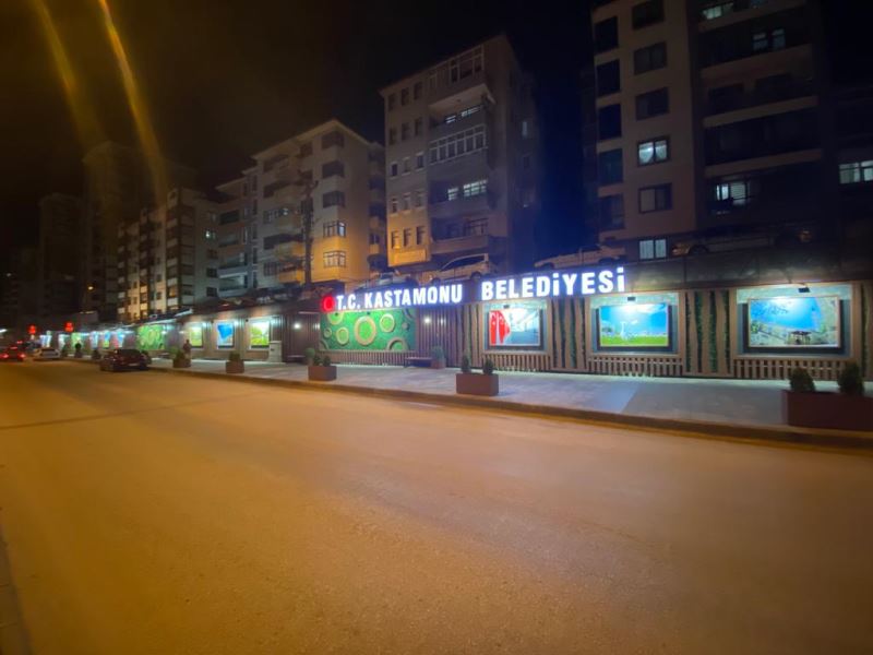 Gündüzü Ayrı Gecesi Ayrı Güzel