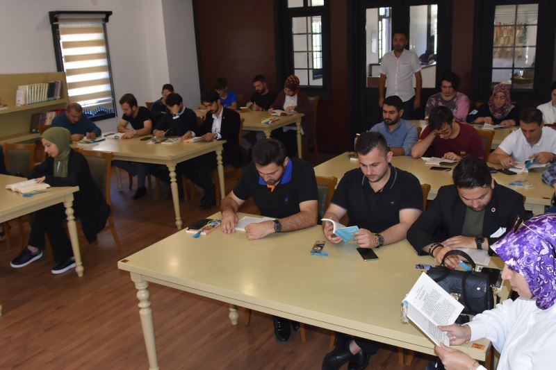 “Dünya Okuma Yazma Günü”nü okuyarak kutladılar