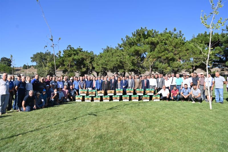BBB’den Üreticiye 3000 Kovan Desteği