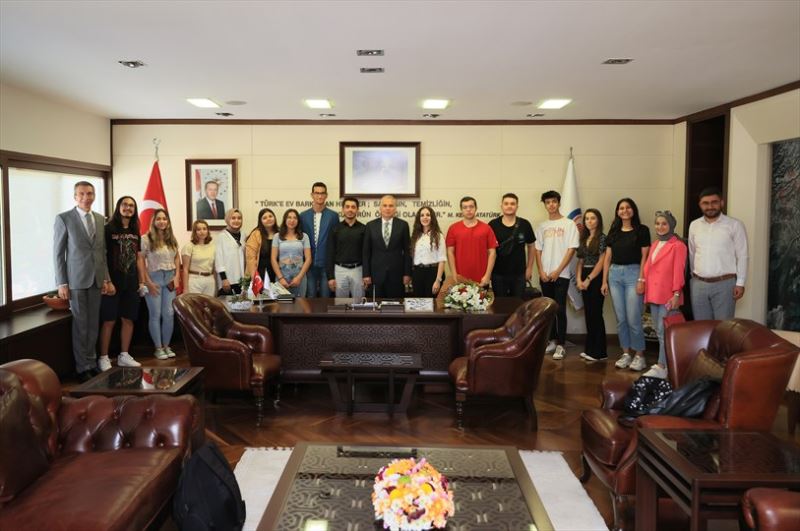 Umut ve başarının adresi Eğitim İçin El Ele