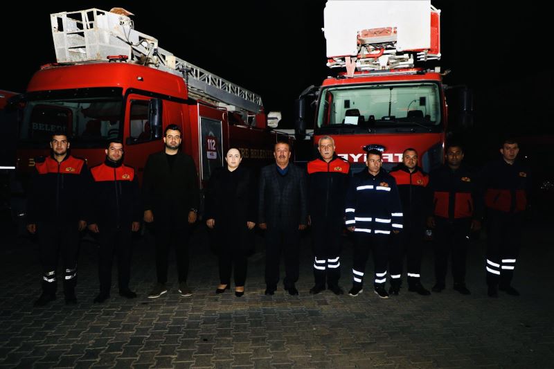 İlçe Kaymakamımız / Belediye Başkan V. Nazlı Demir, Yeni Yılda Görevleri Başında Bulunan Personelleri Ziyaret Etti.