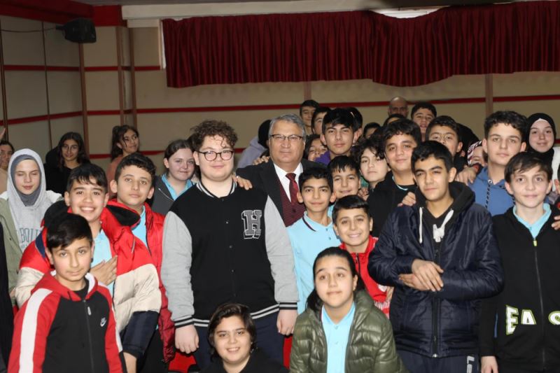 BAŞKAN ÇERÇİ AHMET YESEVİLİ ÖĞRENCİLERLE BULUŞTU