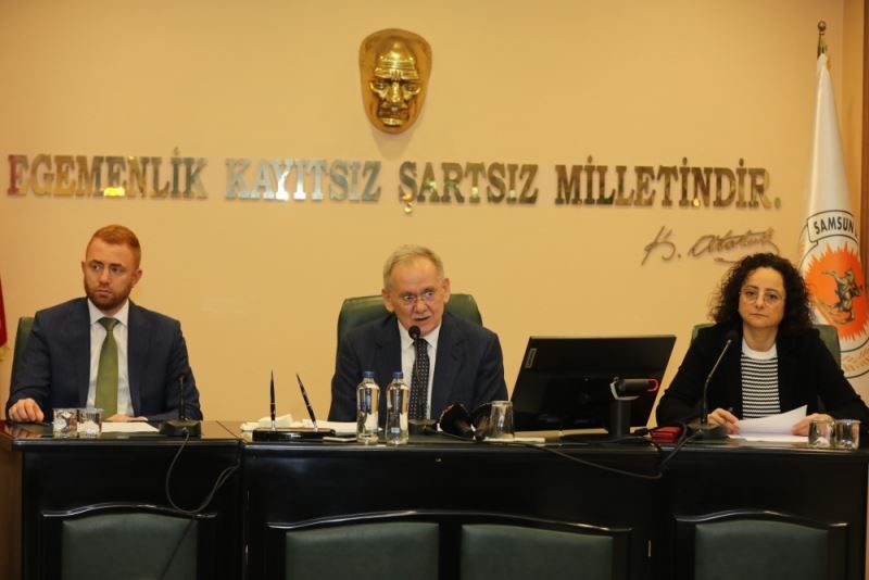 Başkan Demir : Alt ve üst yapı yatırımları sürüyor