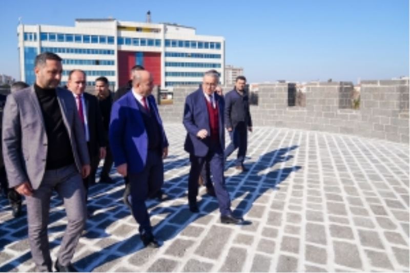 Vali Su: “Tarihi eserleri onarıyoruz, vatandaşımızın hizmetine sunuyoruz”