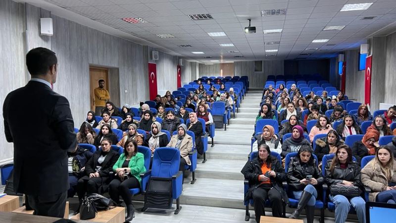 Belediyemiz tarafından “Aile İçi ve Kadına Yönelik Şiddetle Mücadele”ve KADES uygulaması eğitimi verildi