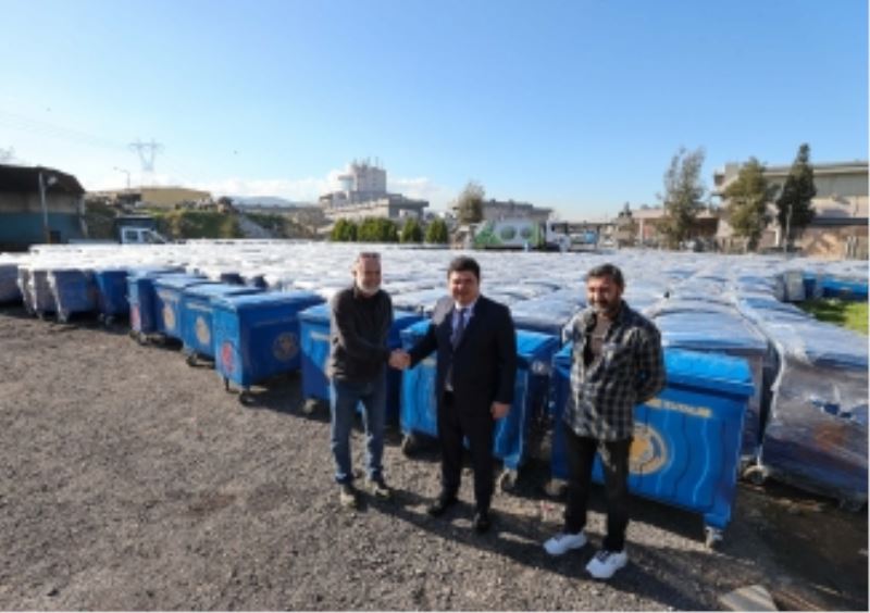 Buca’ya 2500 adet yeni çöp konteyneri